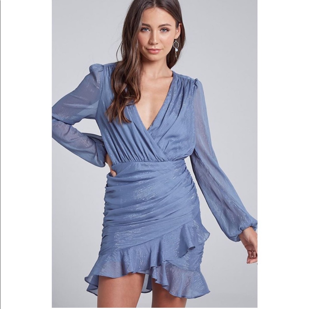 Blue evening mini dress 💙💙